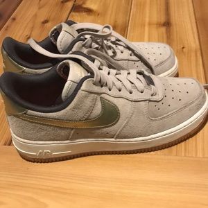 air force 1 suede